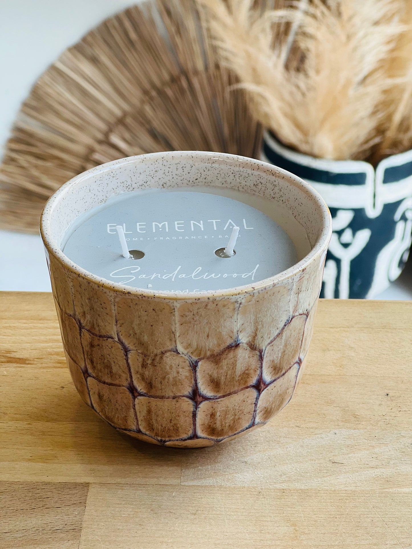 ELEMENTAL CANDLE - Sandalwood scented candle